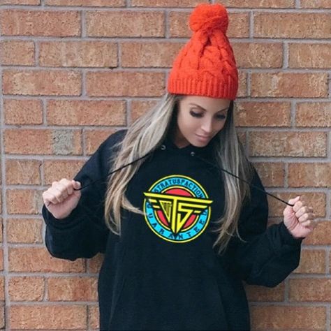 Wonder Stratus Pullover Hoodie