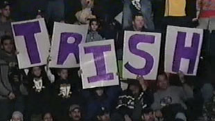 Trish fan signs in pictures