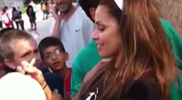 Trish Stratus signs autographs for young Stratuspherians